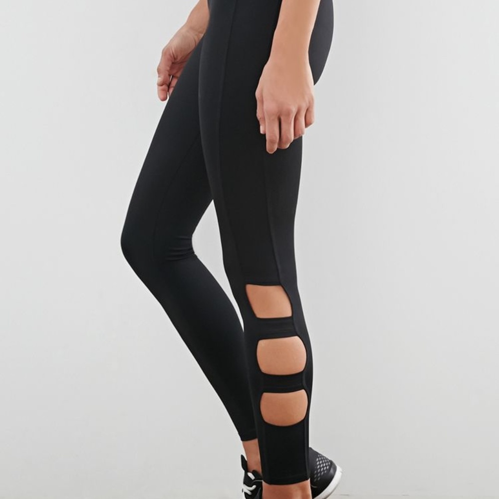 Cutout Leggings-Black